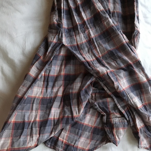 Long Plaid Flannel Split Hem Sleeveless Button Up - Picture 2 of 4